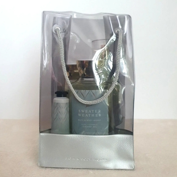 Bath & Body Works Sweater Weather 5 Pc Gift Bag Set - Picture 2 of 4